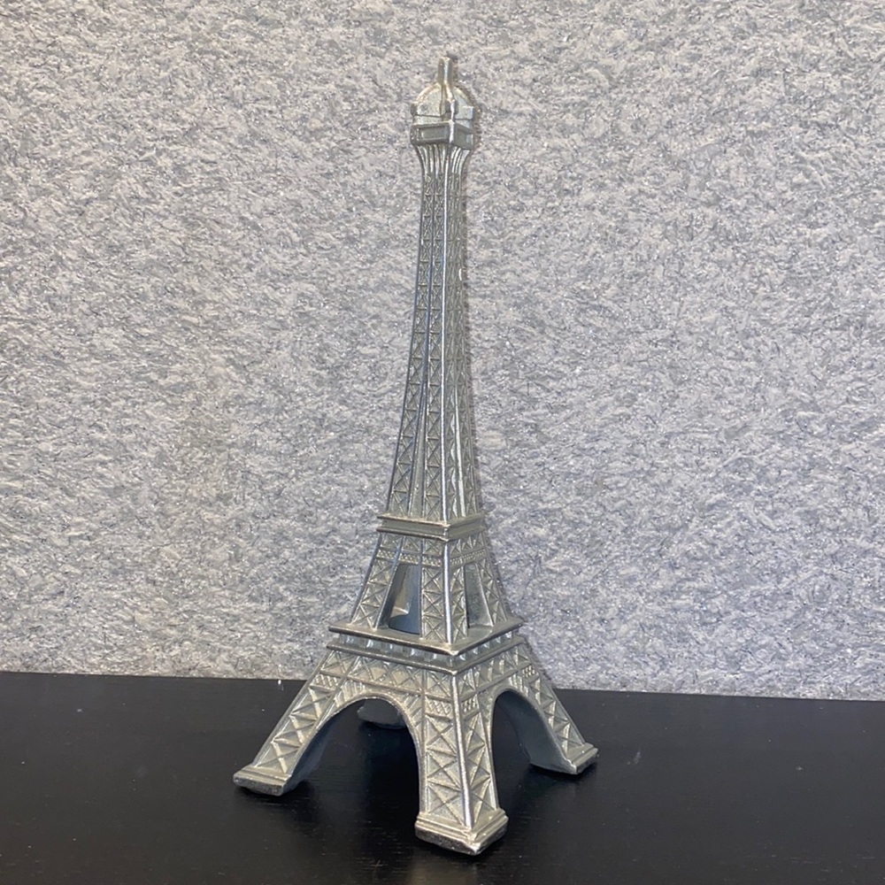 Silver Eiffel Tower - Home Decor